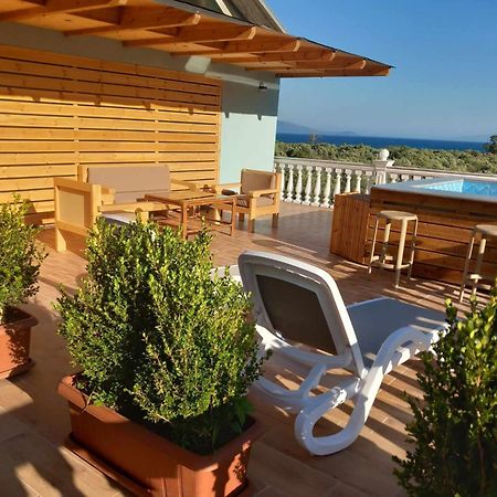 Irini'S Guesthouse Кепаро Екстериор снимка