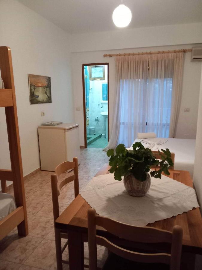 Irini'S Guesthouse Кепаро Екстериор снимка
