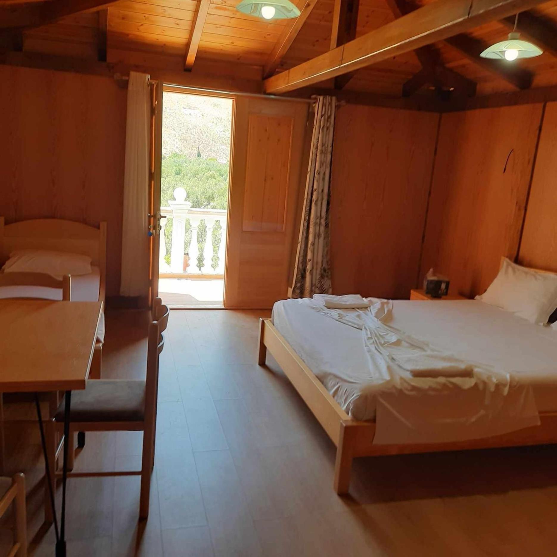 Irini'S Guesthouse Кепаро Екстериор снимка