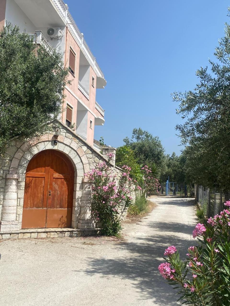 Irini'S Guesthouse Кепаро Екстериор снимка
